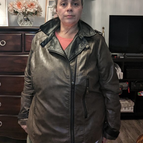 ❌SOLD❌  Nadia Aboulhosn x Addition Elle Vegan Leather Jacket - Picture 1 of 8